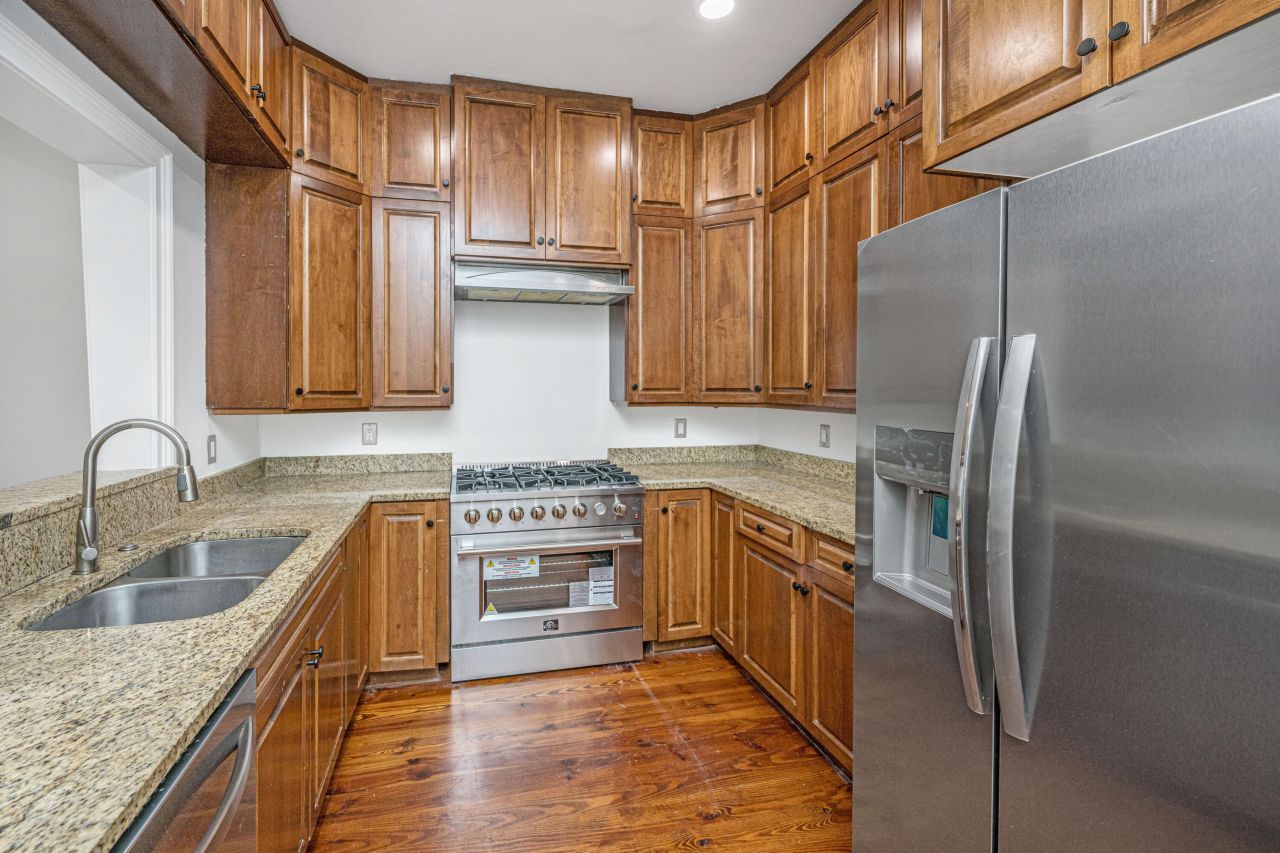 186 Smith Street Photo 18