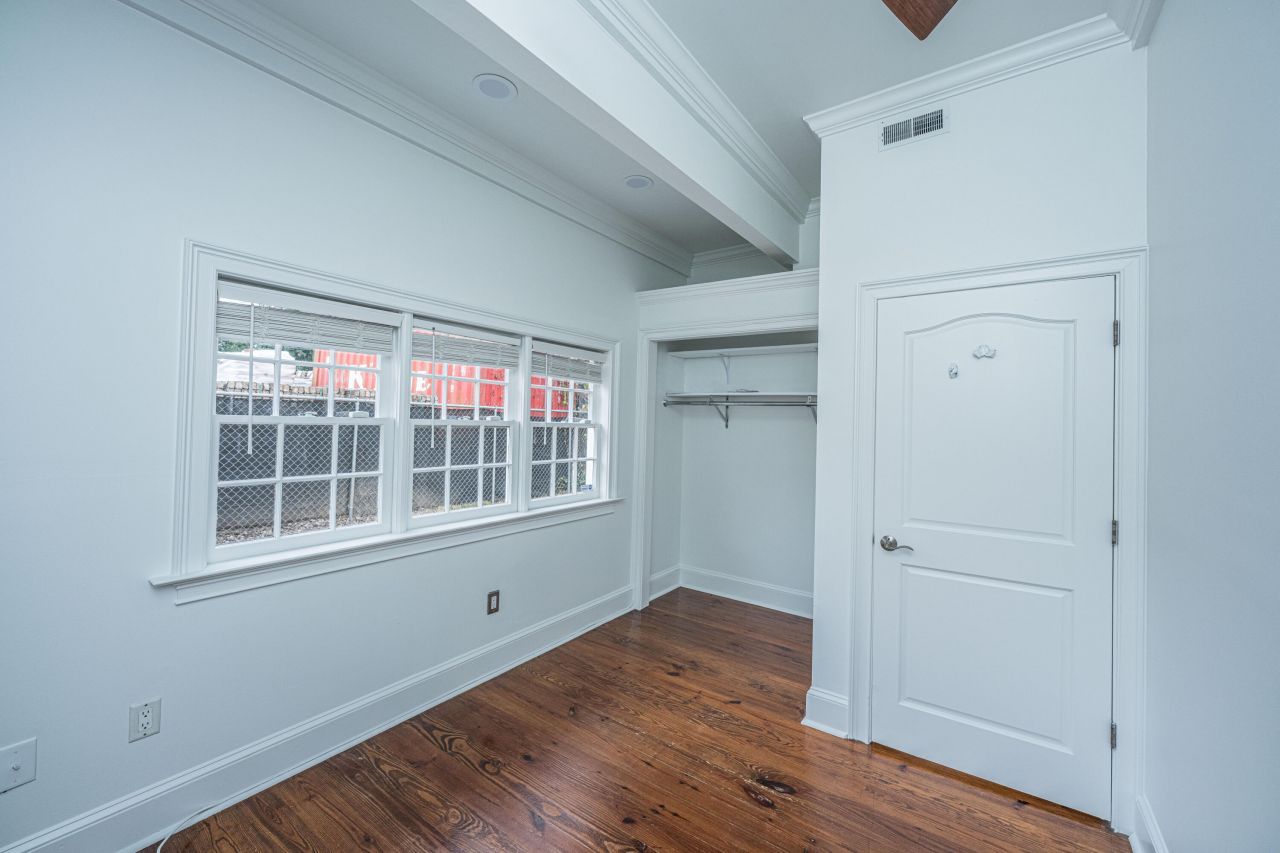 186 Smith Street Photo 26