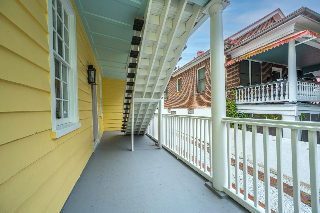 186 Smith Street Photo 5