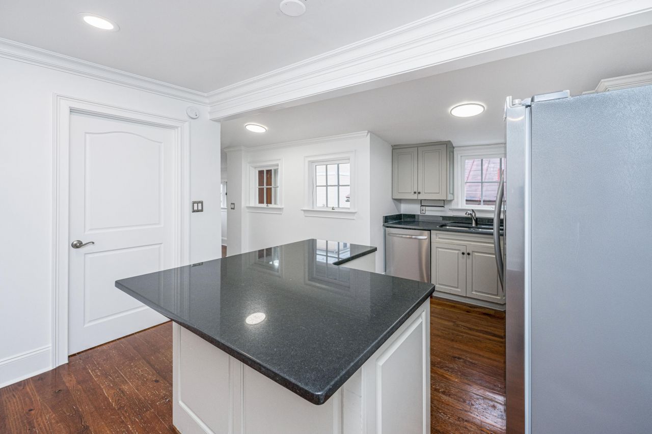 186 Smith Street Photo 55