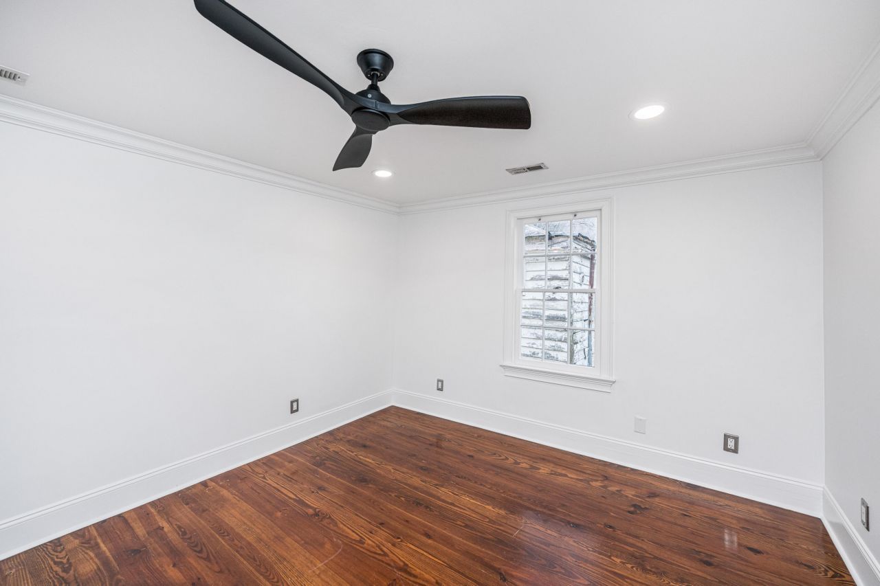 186 Smith Street Photo 59