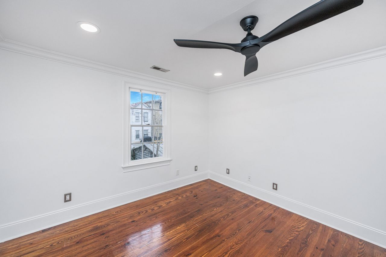 186 Smith Street Photo 60