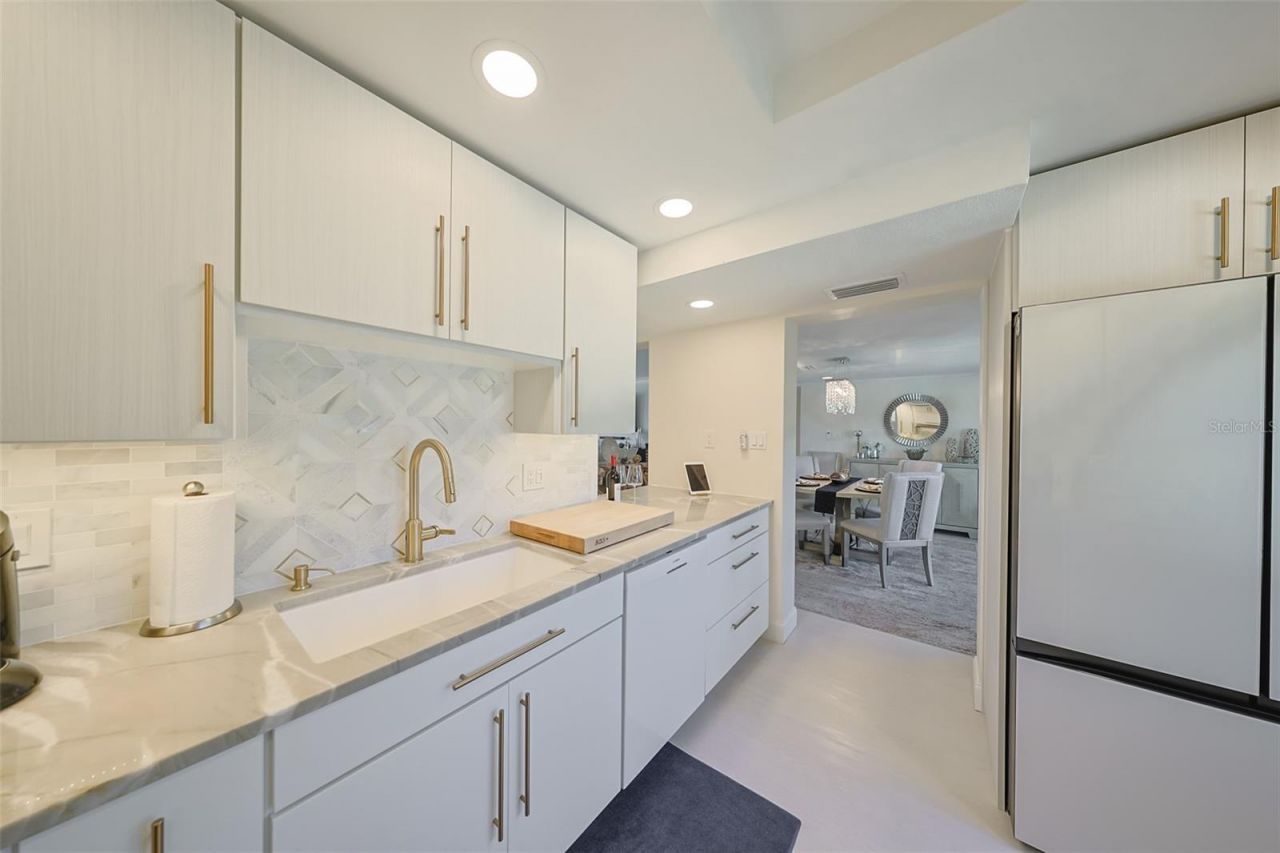 7500 Sunshine Skyway Lane S, Unit 104, Saint Petersburg, FL 33711 Photo