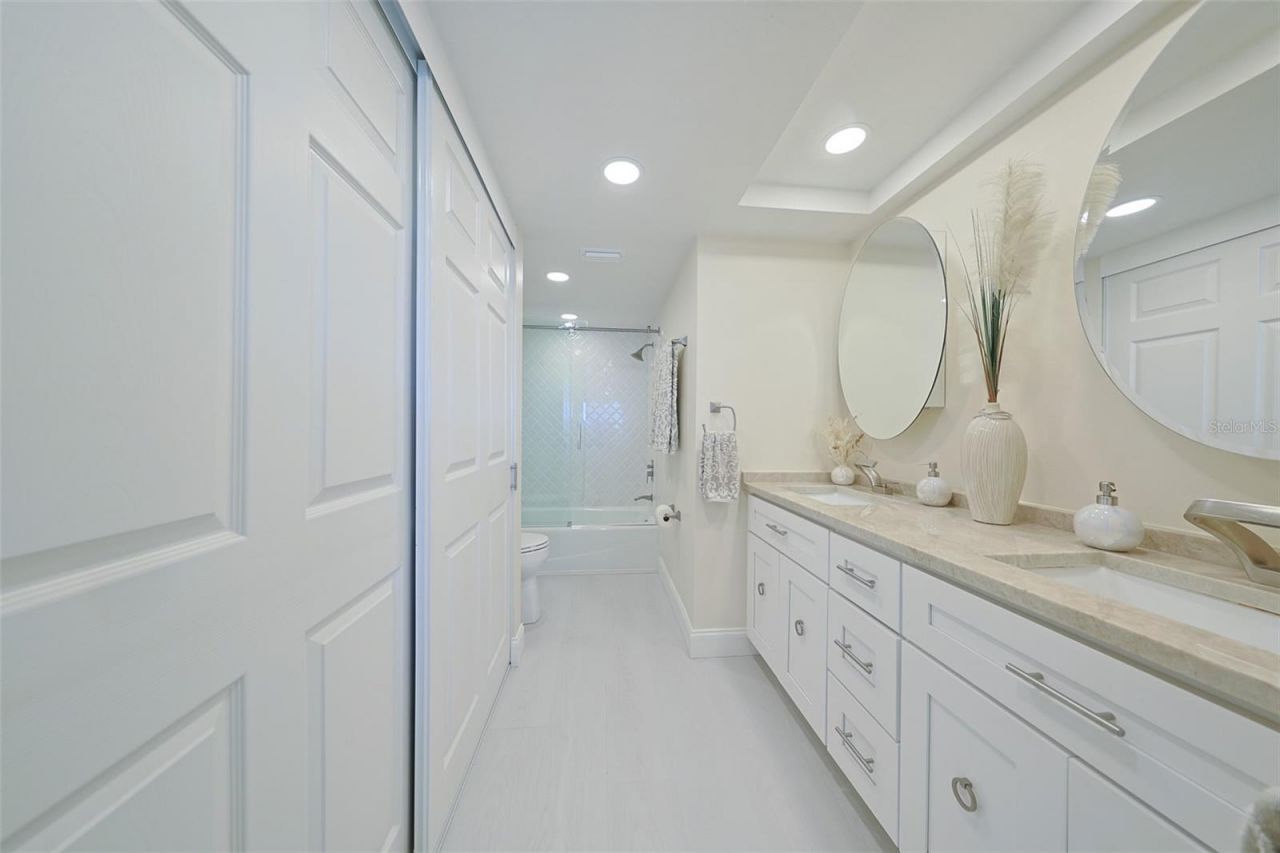 7500 Sunshine Skyway Lane S, Unit 104, Saint Petersburg, FL 33711 Photo