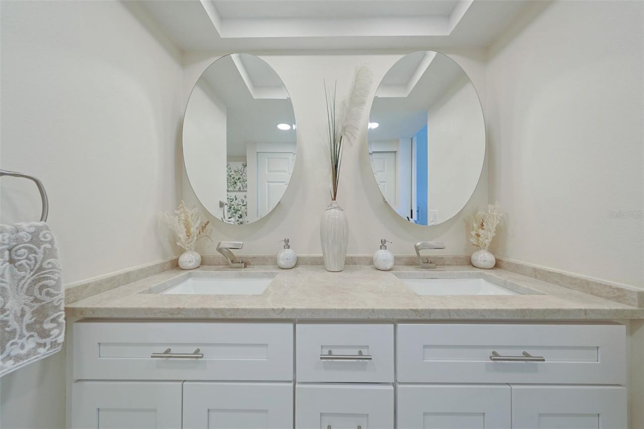 7500 Sunshine Skyway Lane S, Unit 104, Saint Petersburg, FL 33711 Photo