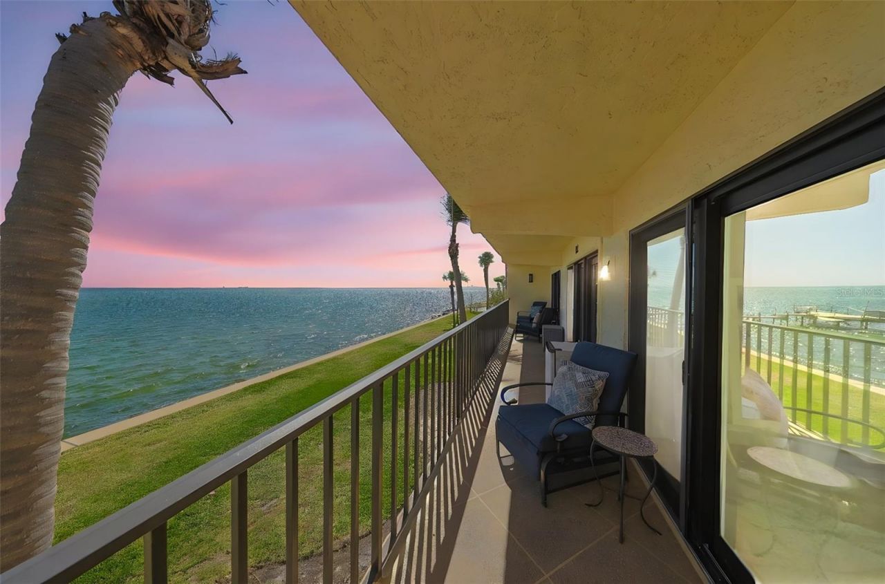 7500 Sunshine Skyway Lane S, Unit 104, Saint Petersburg, FL 33711 Photo