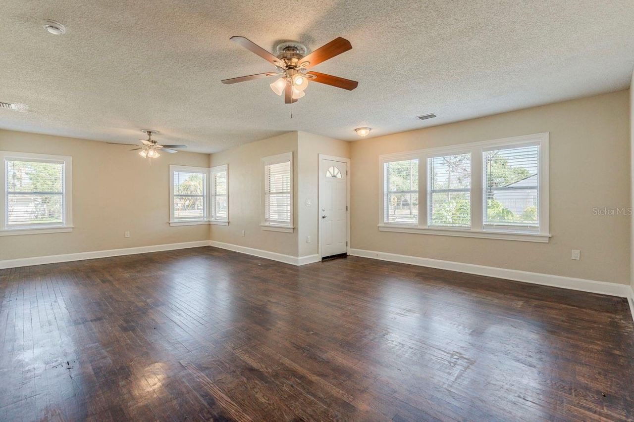 1524 13th Avenue S, Saint Petersburg, FL 33705 Photo