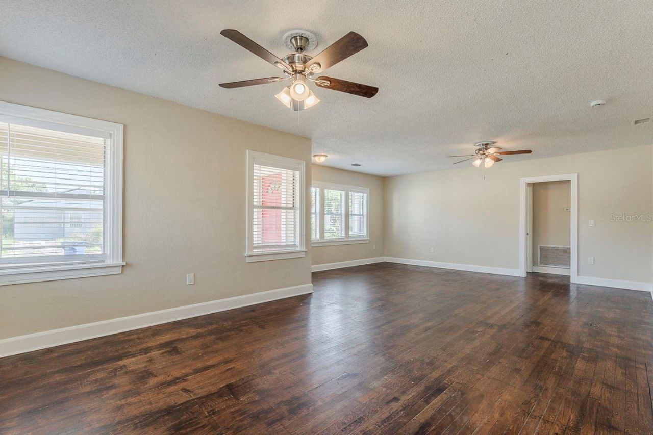 1524 13th Avenue S, Saint Petersburg, FL 33705 Photo