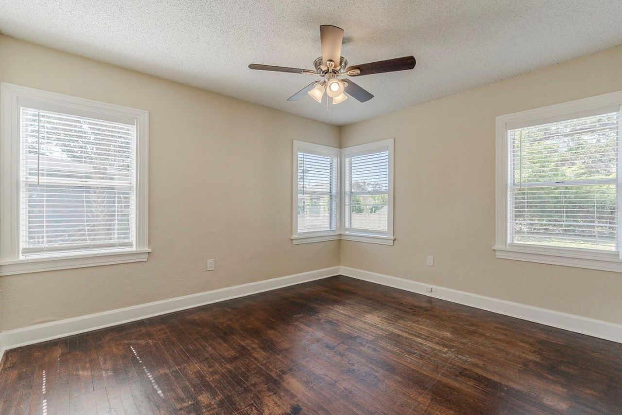 1524 13th Avenue S, Saint Petersburg, FL 33705 Photo