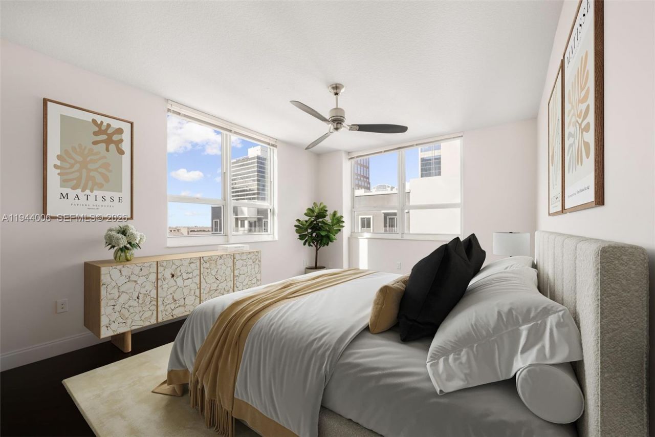 350 SE 2nd St, Unit 870, Fort Lauderdale, FL 33301 Photo