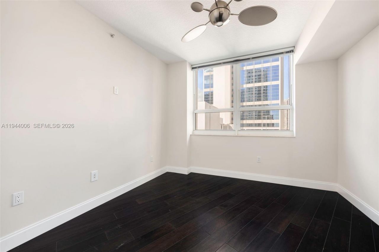 350 SE 2nd St, Unit 870, Fort Lauderdale, FL 33301 Photo