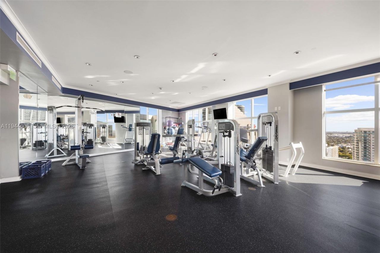 350 SE 2nd St, Unit 870, Fort Lauderdale, FL 33301 Photo