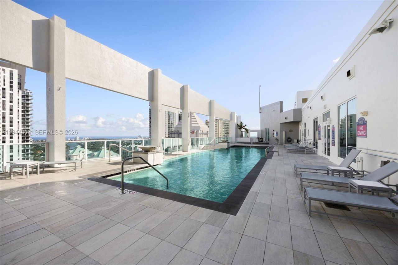 350 SE 2nd St, Unit 870, Fort Lauderdale, FL 33301 Photo