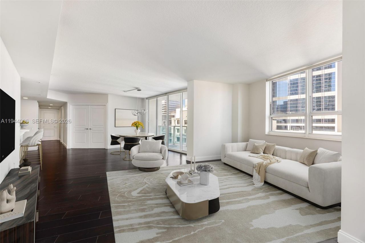 350 SE 2nd St, Unit 870, Fort Lauderdale, FL 33301 Photo