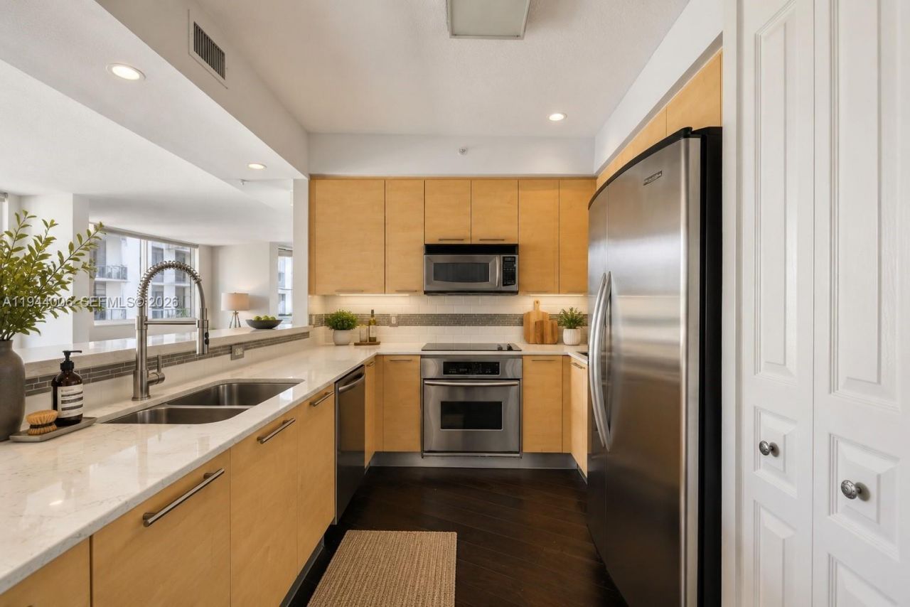 350 SE 2nd St, Unit 870, Fort Lauderdale, FL 33301 Photo