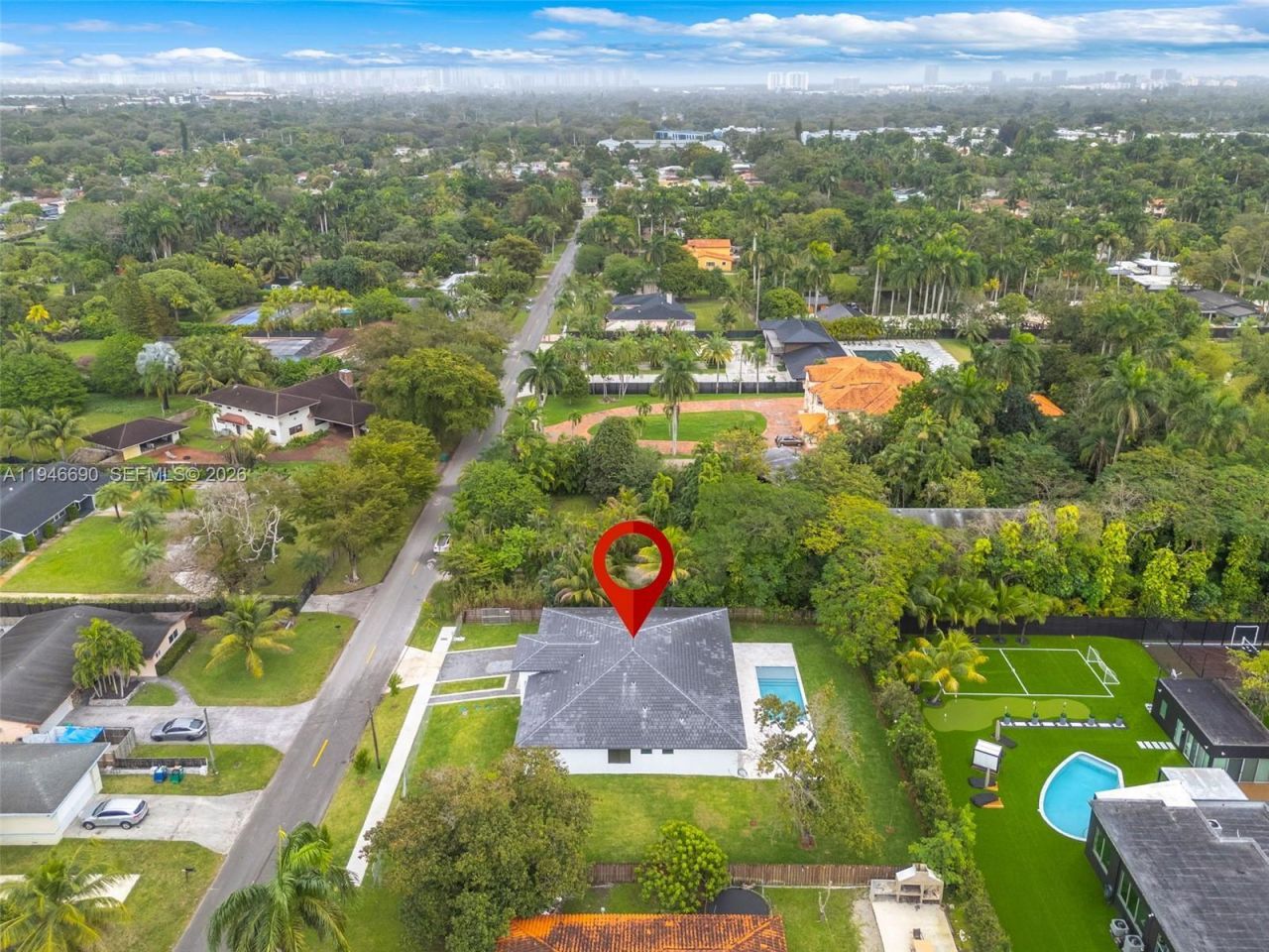 240 NE 156th St, Miami, FL 33162 Photo