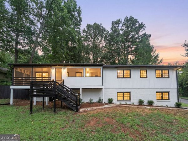 135 Golden Hills Drive, Woodstock, GA 30189