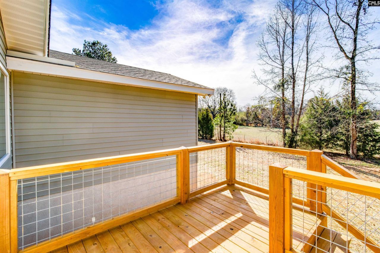 1300 Woodvalley Road Photo 10