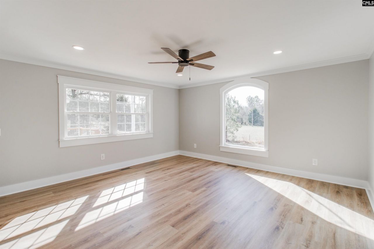 1300 Woodvalley Road Photo 17