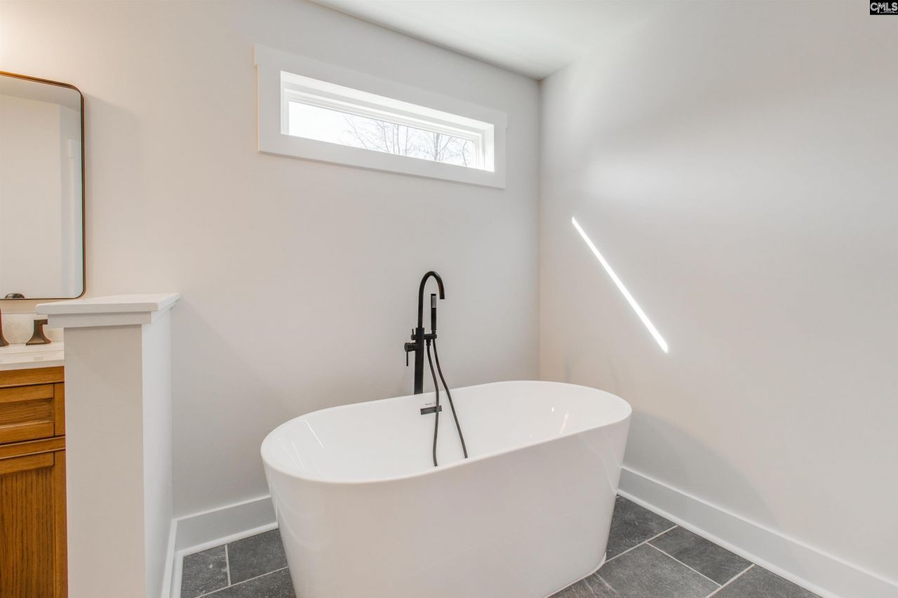 1300 Woodvalley Road Photo 22