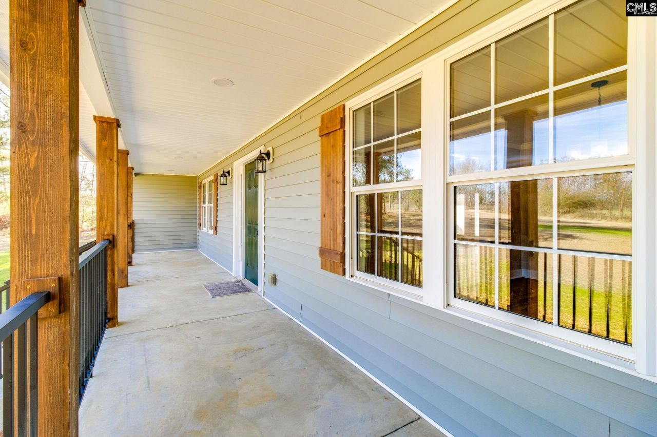 1300 Woodvalley Road Photo 5