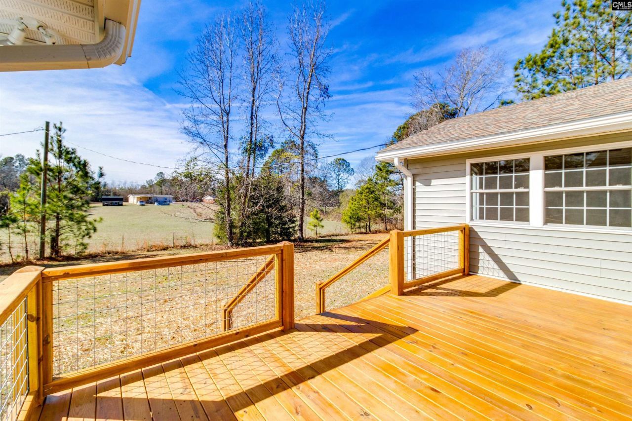 1300 Woodvalley Road Photo 9