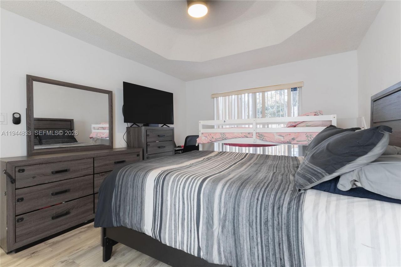 11600 NW 50th Ter, Doral, FL 33178 Photo