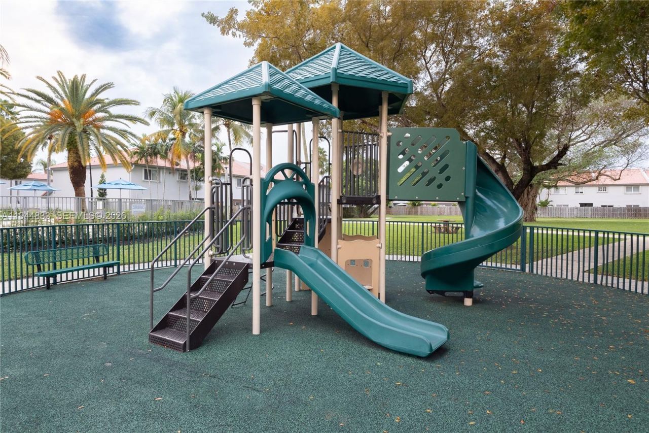 11600 NW 50th Ter, Doral, FL 33178 Photo