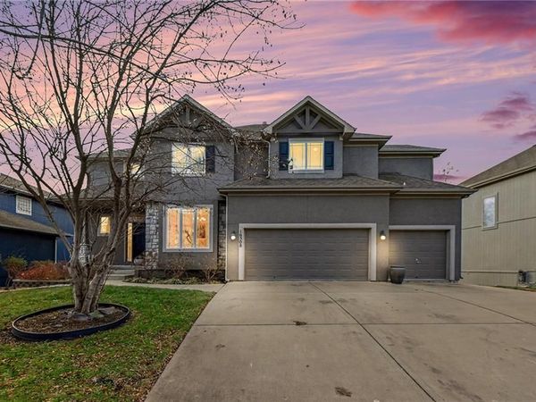 16508 S Marais Drive, Olathe, KS 66062