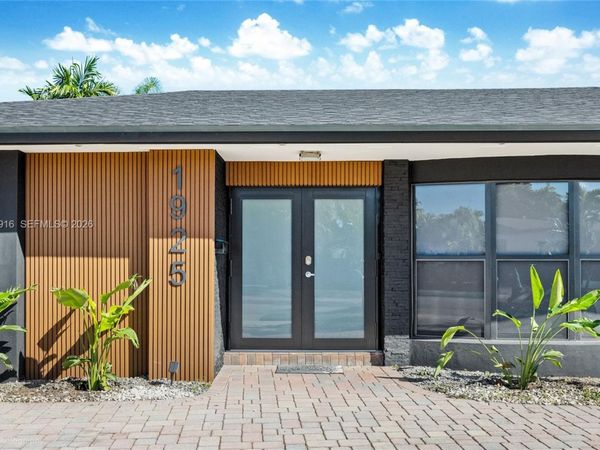 1925 NE 208th Ter, Miami, FL 33179