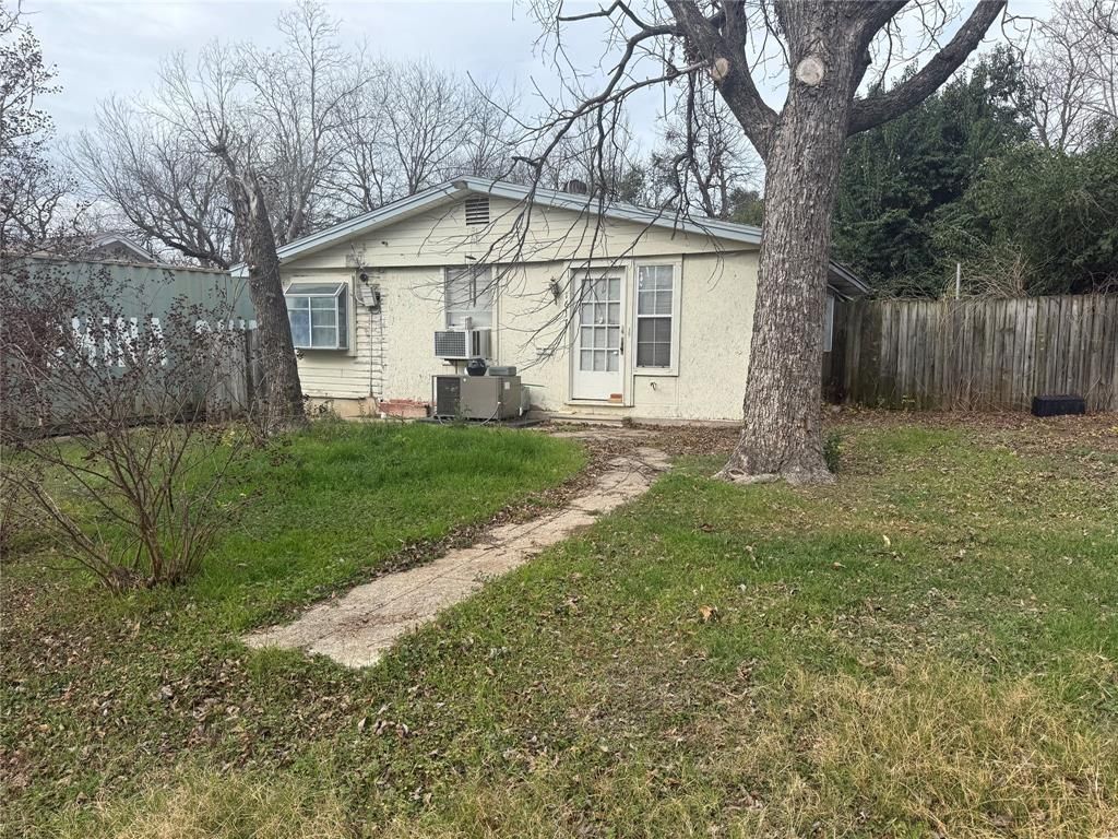 1617 Blackmon Street, Waco, TX 76708 Main Photo