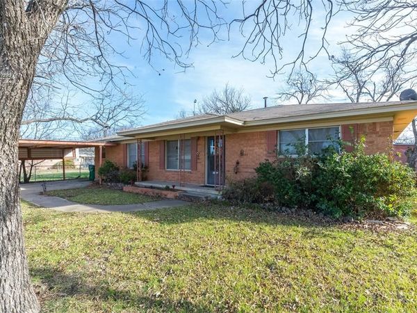 2107 Guadalupe Street, Coleman, TX 76834