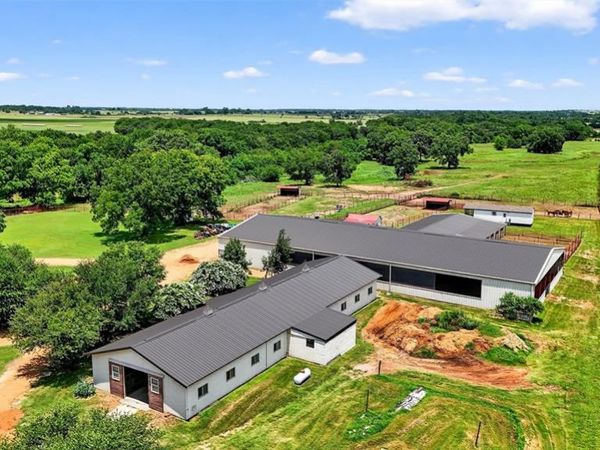 1717 1/2 Batey Road, Collinsville, TX 76233