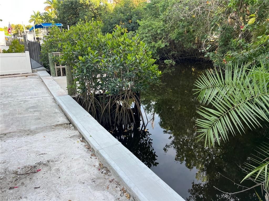 56 Cardinal Dr, North Fort Myers, FL 33917 Photo