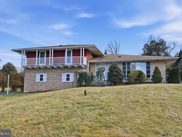 4737 GRANDVIEW AVENUE, BENSALEM, PA 19020