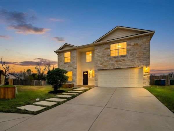 13501 Sierra Wind LN, Elgin, TX 78621