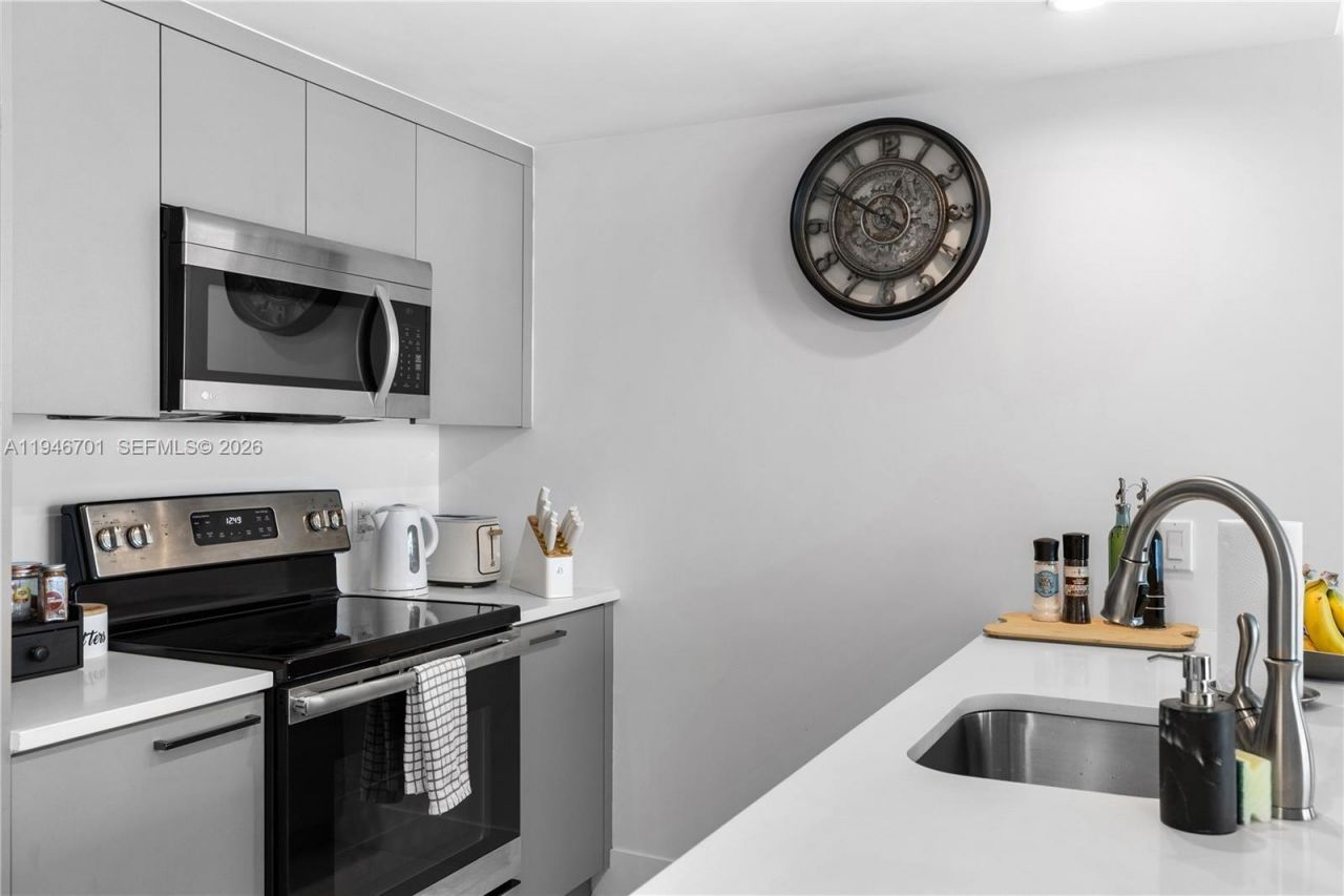 1150 101st St , Unit 502, Bay Harbor Islands, FL 33154 Photo