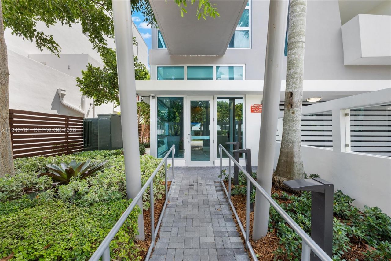 1150 101st St , Unit 502, Bay Harbor Islands, FL 33154 Photo