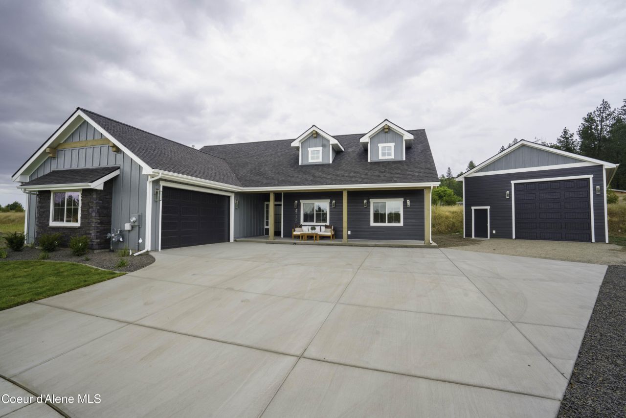 4550 E Savea Ln, Post Falls, ID 83854 Main Photo