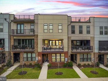 23049 COTTONWILLOW SQUARE, BRAMBLETON, VA 20148