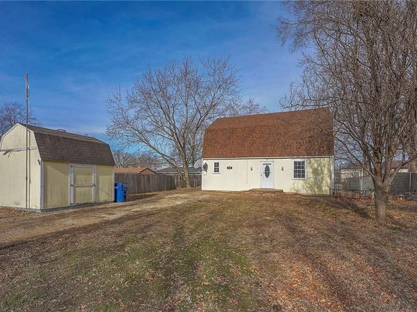 424 E 2nd Street, Linwood, KS 66052