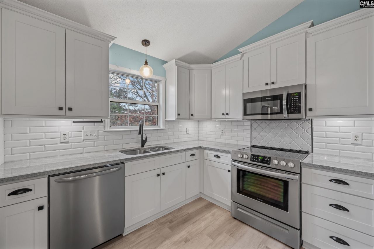 277 Bridleridge Road  Photo 13