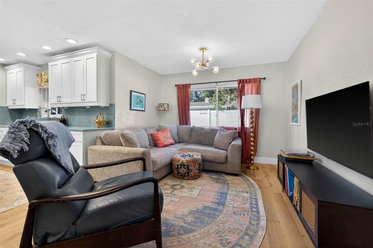 6489 28th Avenue N, Saint Petersburg, FL 33710 Photo