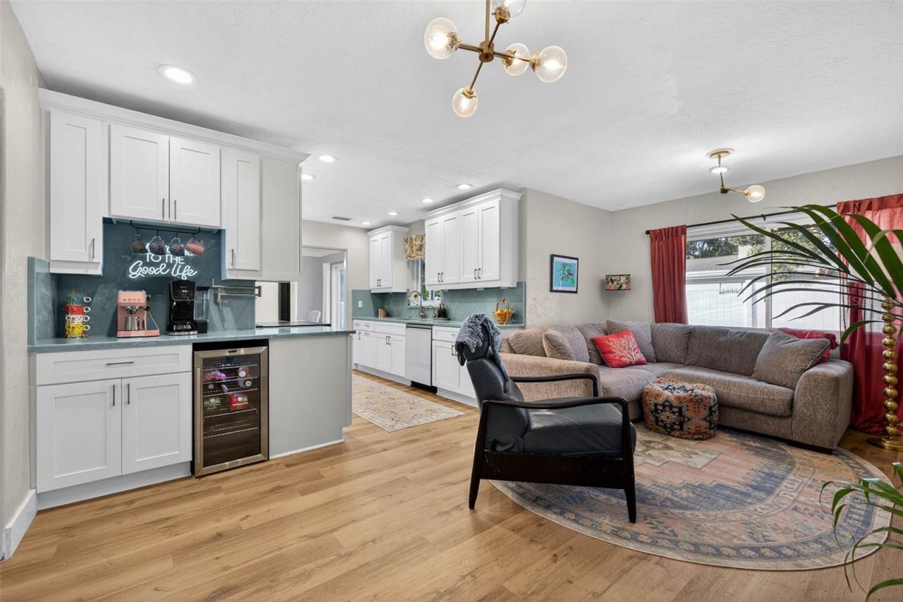 6489 28th Avenue N, Saint Petersburg, FL 33710 Photo