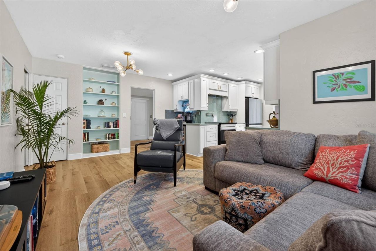 6489 28th Avenue N, Saint Petersburg, FL 33710 Photo