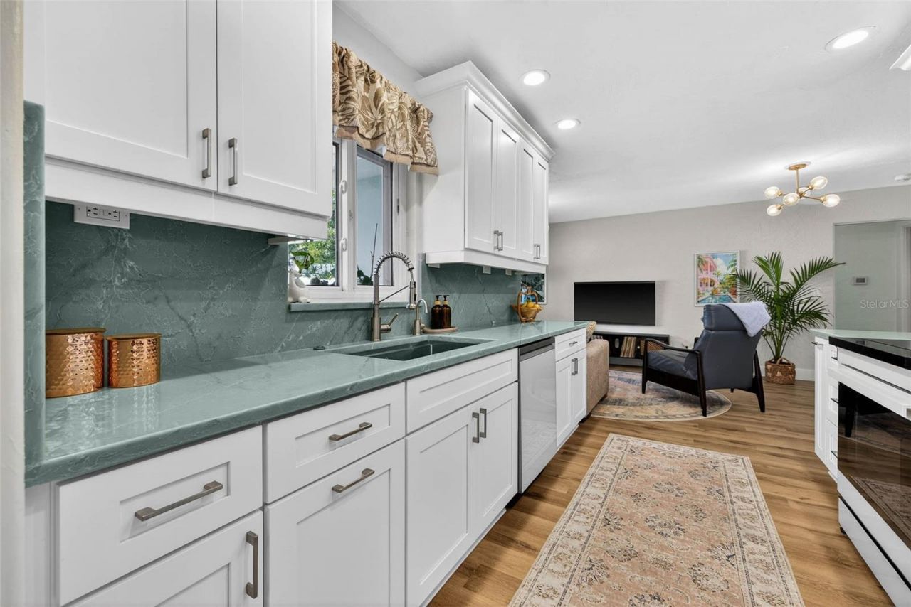 6489 28th Avenue N, Saint Petersburg, FL 33710 Photo