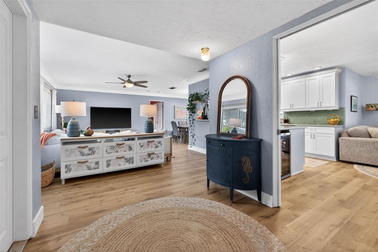 6489 28th Avenue N, Saint Petersburg, FL 33710 Photo