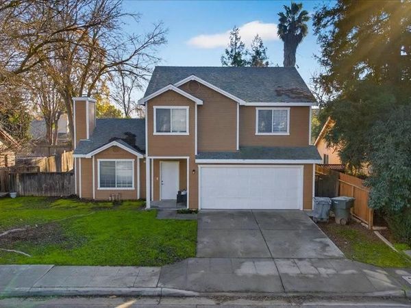 4639 W Saginaw Way, Fresno, CA 93722