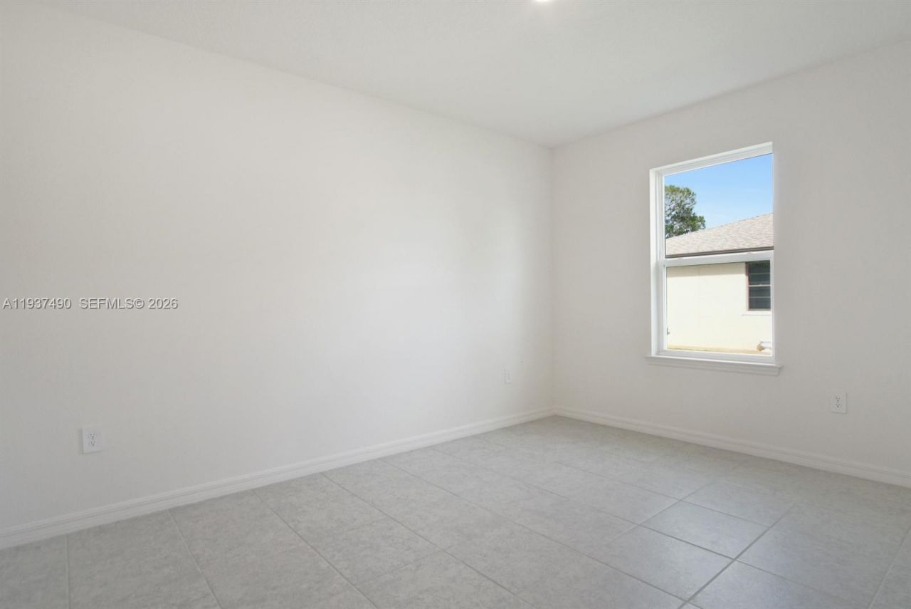 811 SE Seahouse Dr, Port Saint Lucie, FL 34983 Photo