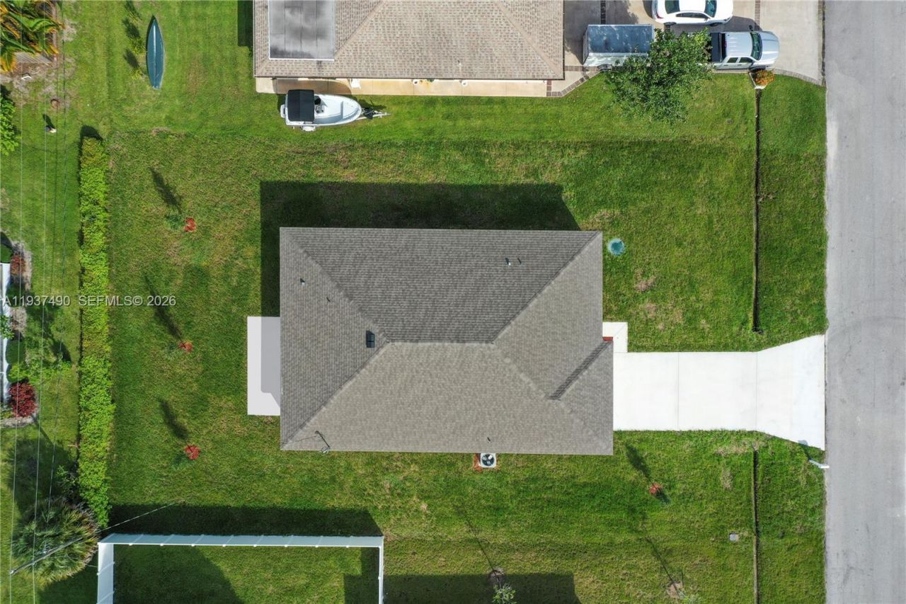 811 SE Seahouse Dr, Port Saint Lucie, FL 34983 Photo